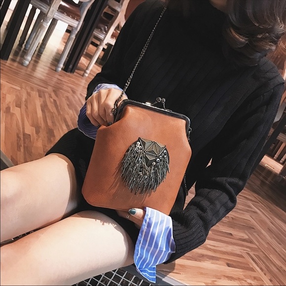 Stunning Crossbody Bag - Picture 3 of 7